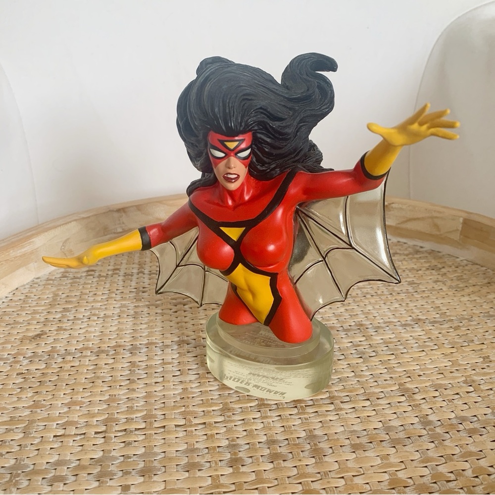 Marvel Comics Spider-Woman Mini-Bust Statue by Bowen Designs
